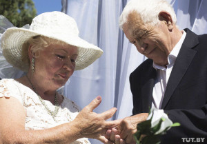 В Бресте 73-летняя невеста вышла замуж