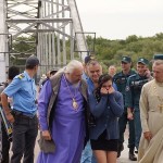 Православный епископ в Гомеле уговорил девушку не прыгать с моста (ФОТО)